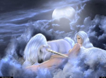 femme avec licorne 