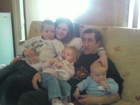 COUCOU TOUT LA PTI FAMILLE 